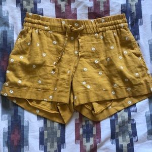 💕OLD NAVY💕 NWOT yellow shorts